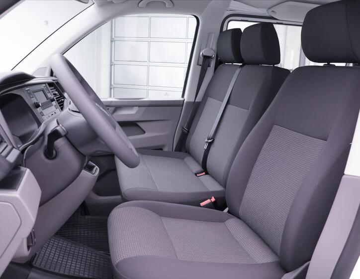 Volkswagen Transporter 11