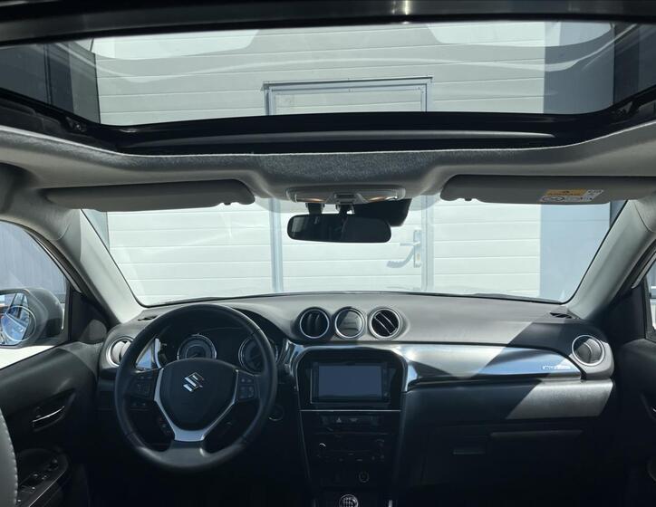 Suzuki Vitara 14