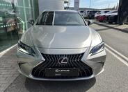 Lexus ES 300h 5