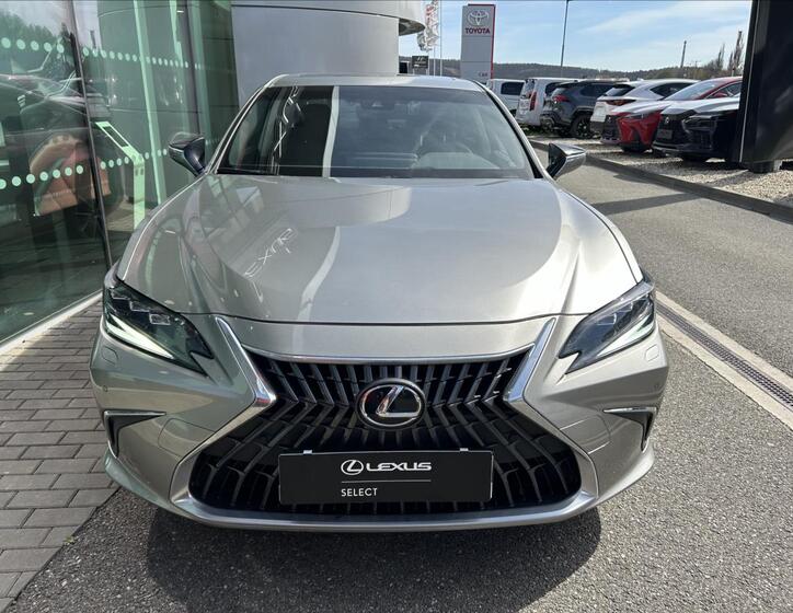 Lexus ES 300h 5