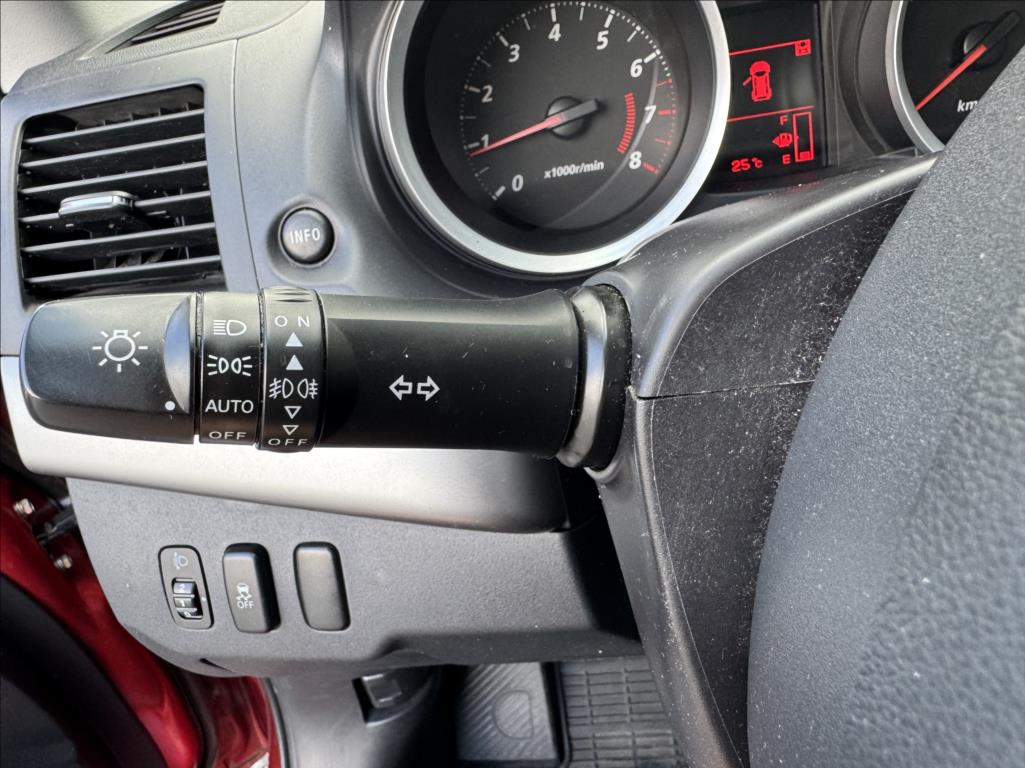 Mitsubishi Lancer