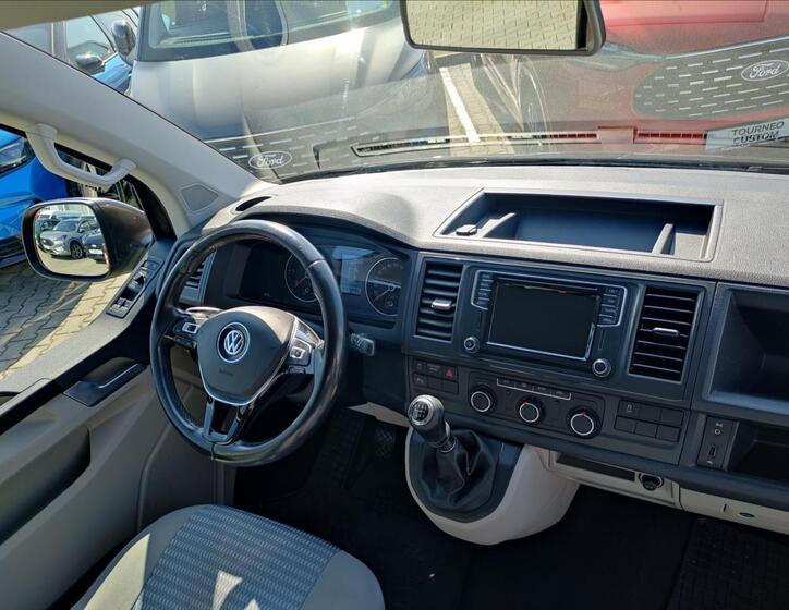 Volkswagen Caravelle 21