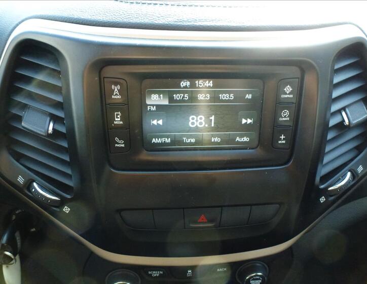 Jeep Cherokee 30