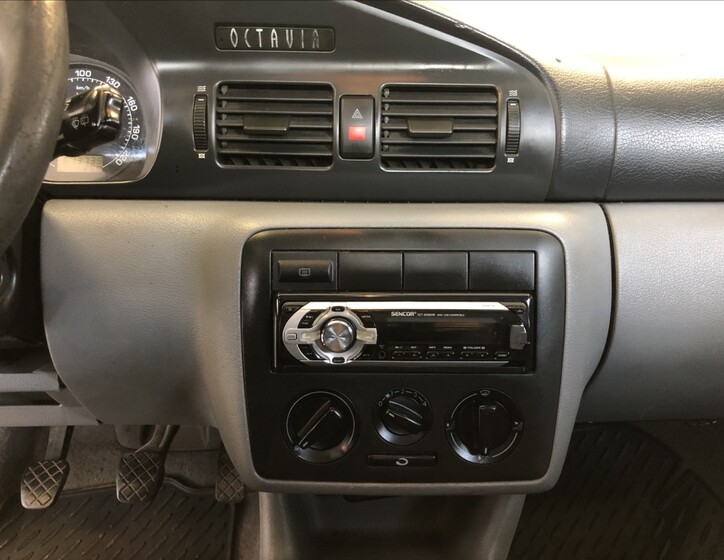 Škoda Octavia 16
