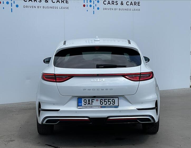 KIA ProCeed 22