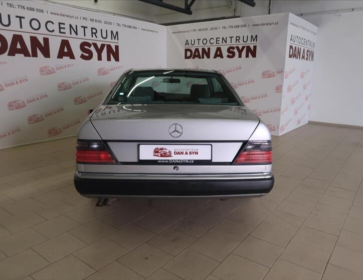 Mercedes-Benz 124 5