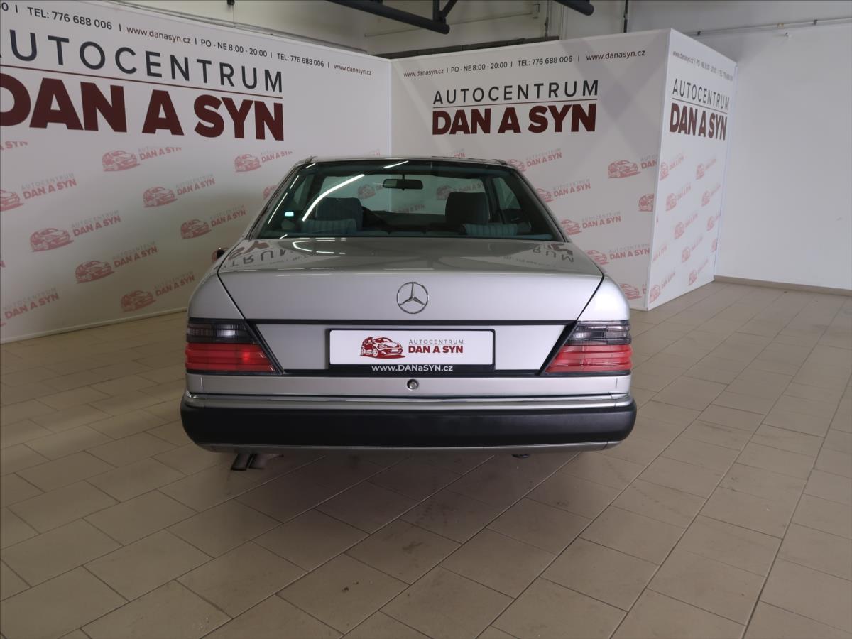 Mercedes-Benz 124