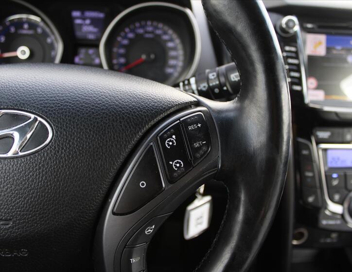 Hyundai i30 16