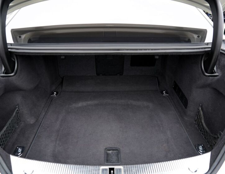 Audi A8 12