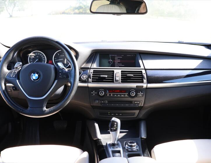 BMW X6 36