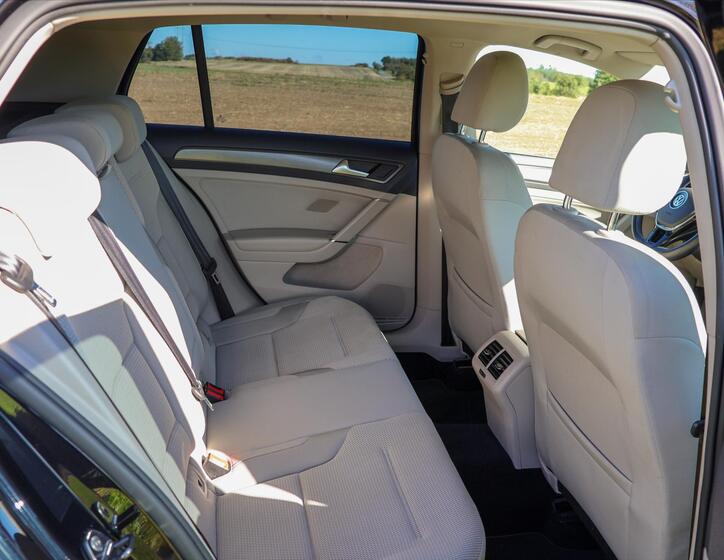 Volkswagen Golf 13
