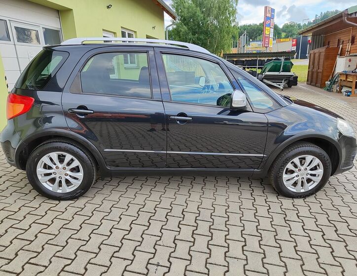 Suzuki SX4 6