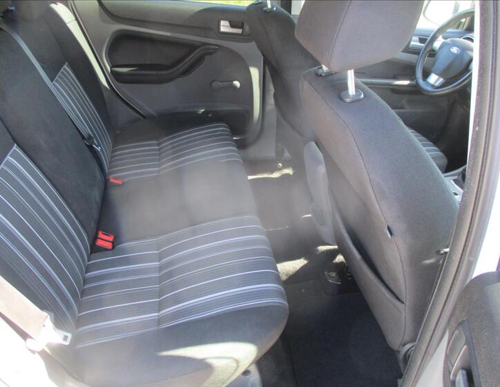 Ford Focus 10