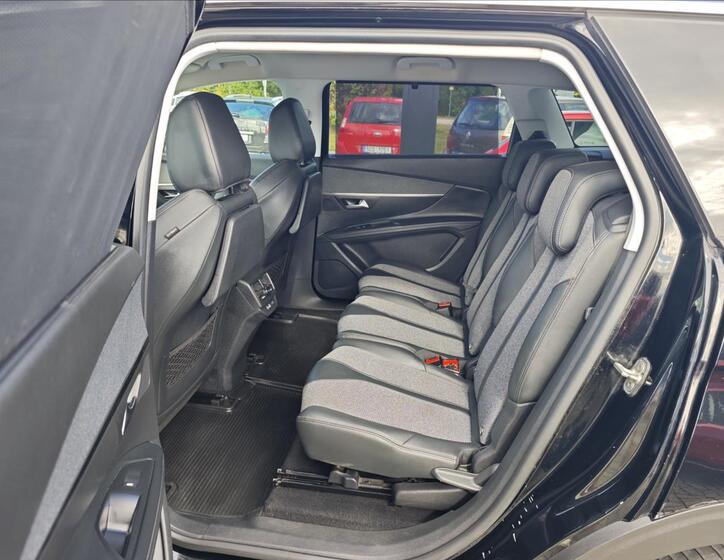Peugeot 5008 11