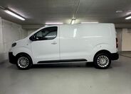 Toyota ProAce 8