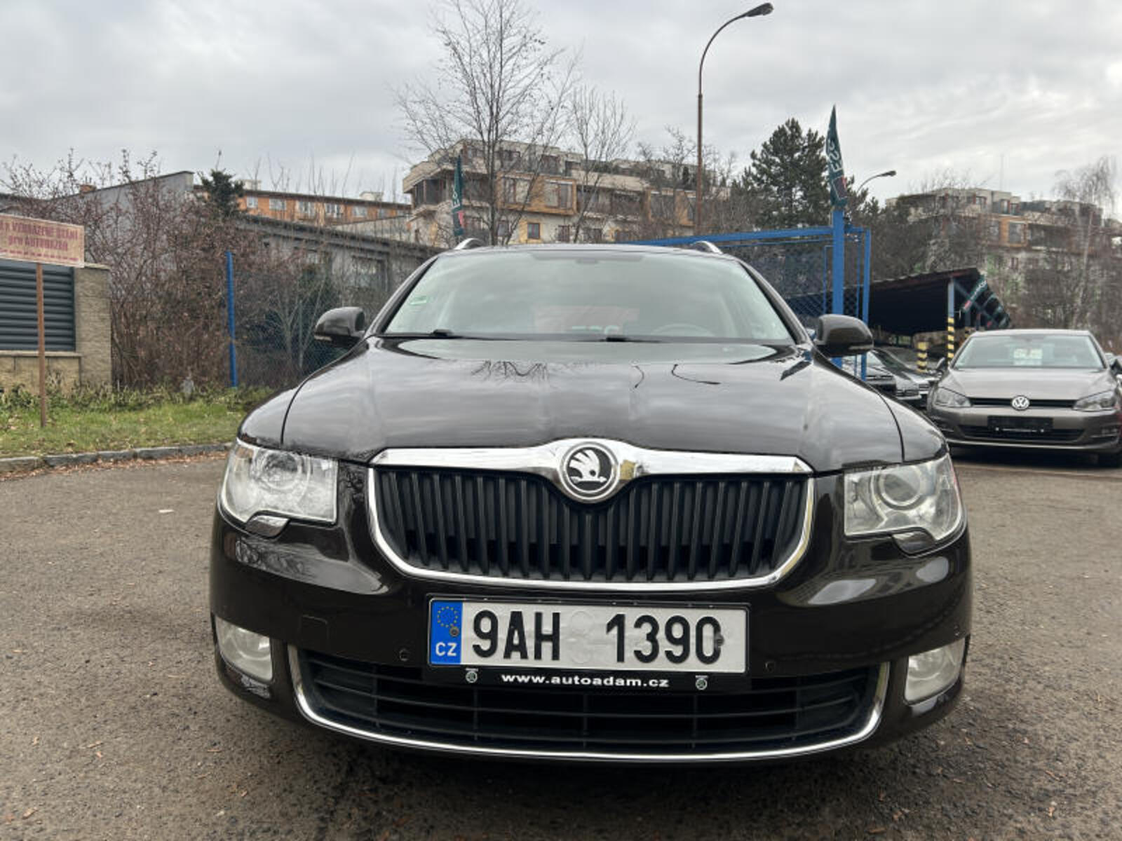 Škoda Superb 11