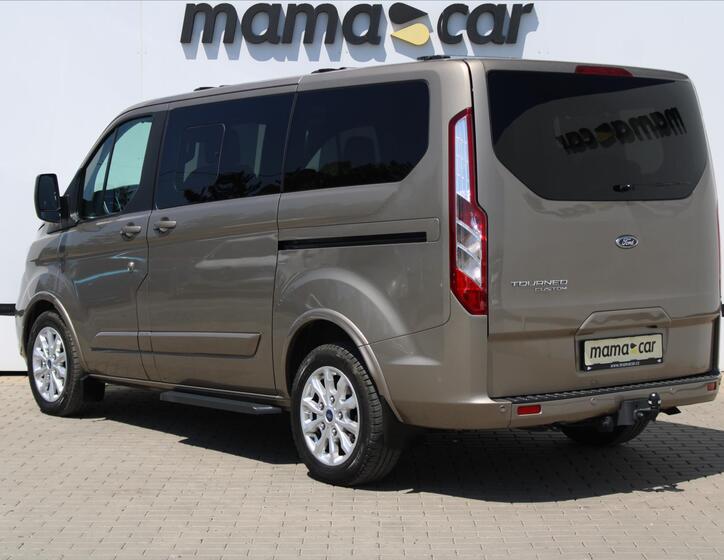 Ford Tourneo Custom 5