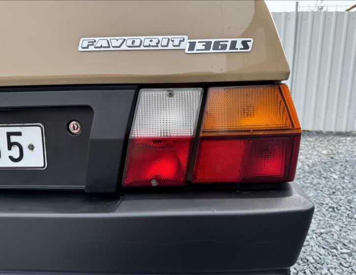 Škoda Favorit 17