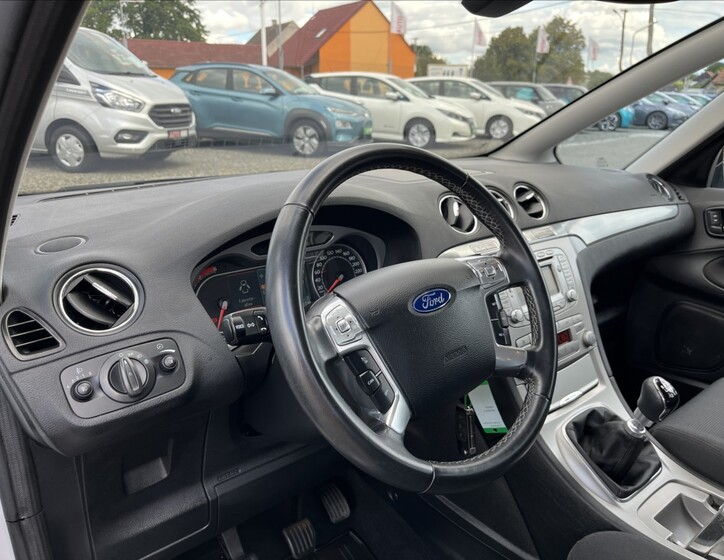 Ford S-MAX 18