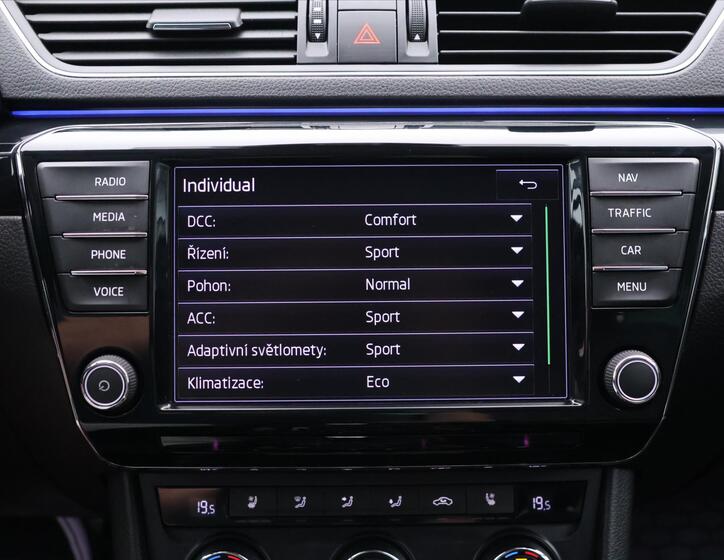 Škoda Superb 22