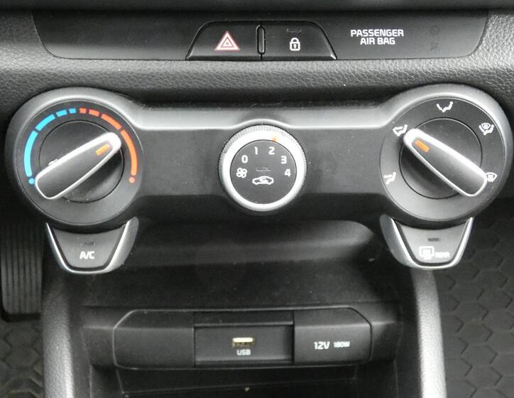 KIA Rio 15