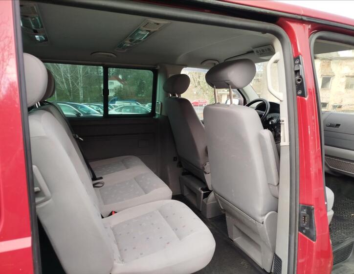 Volkswagen Caravelle 13
