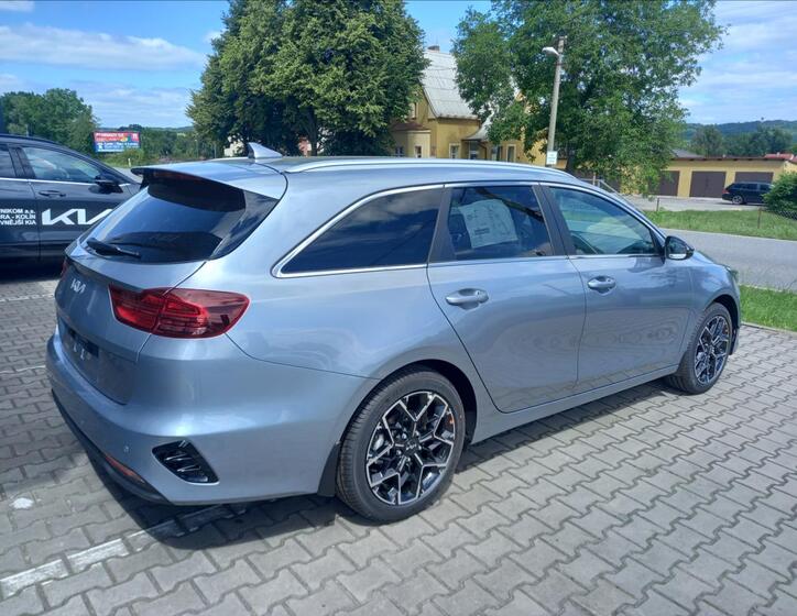 KIA Ceed 4