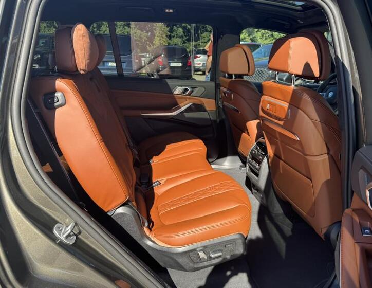 BMW X7 24