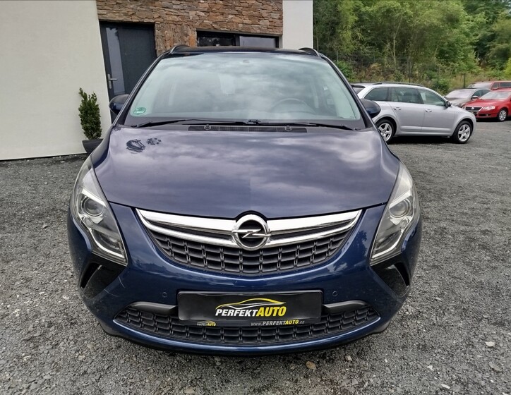 Opel Zafira 10