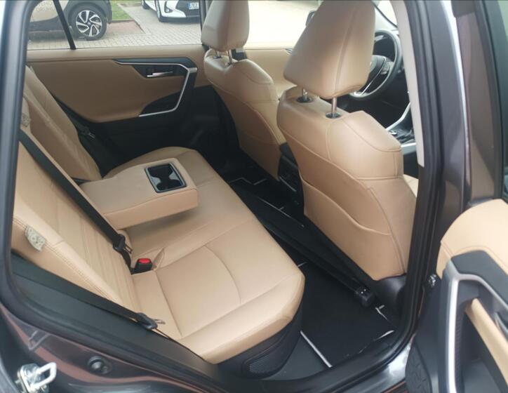 Toyota RAV4 7