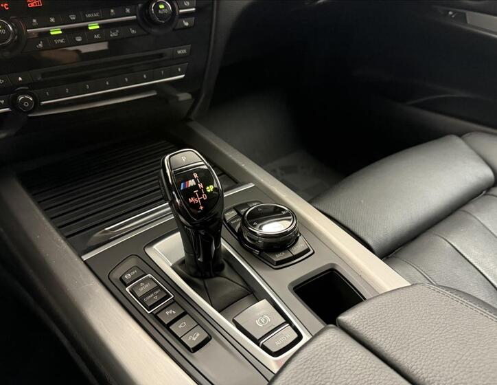 BMW X5 25