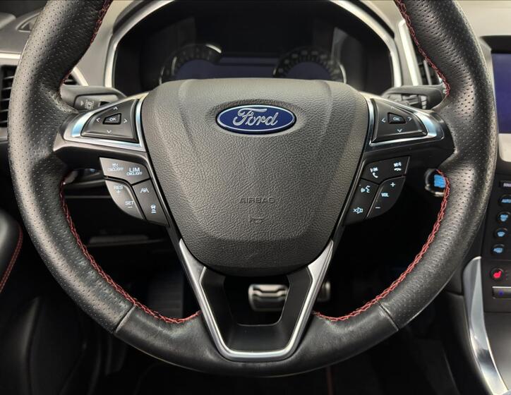 Ford Edge 9