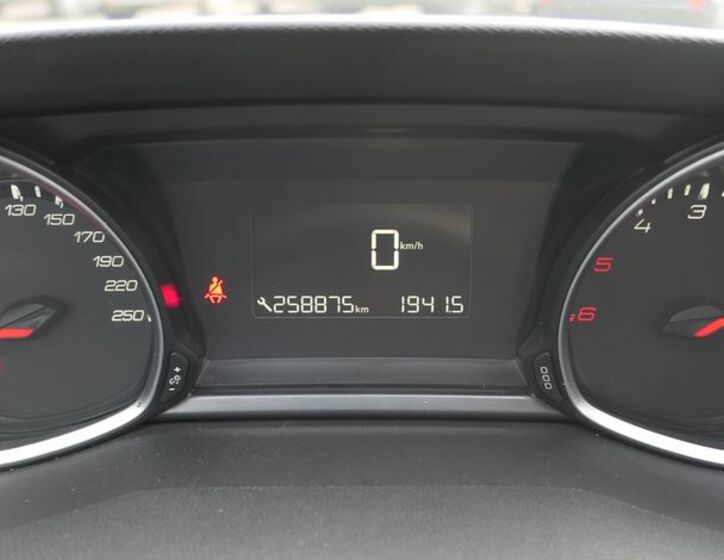 Peugeot 308 8