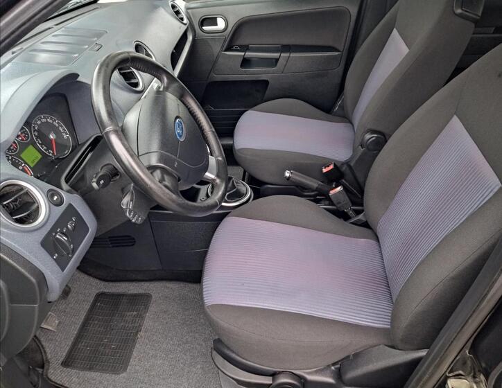 Ford Fusion 8