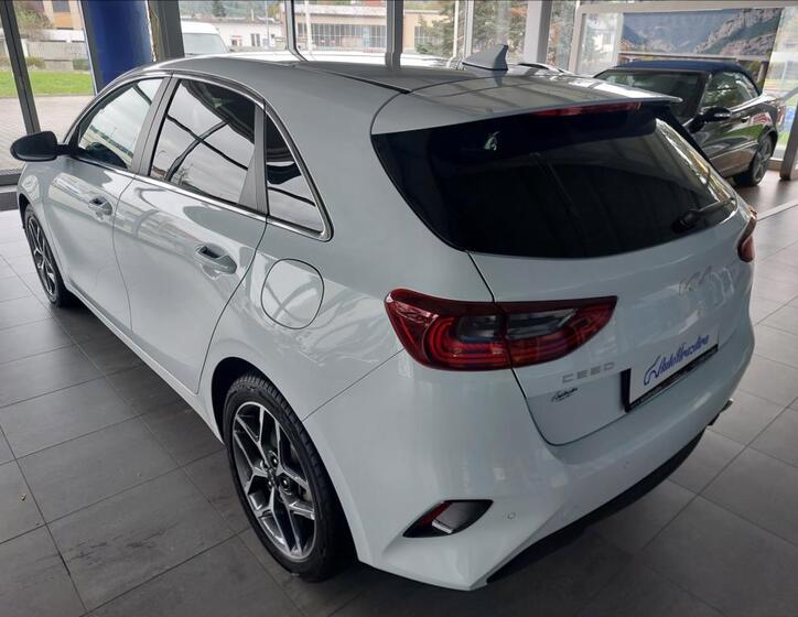 KIA Ceed 4