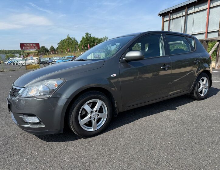 KIA Ceed 1