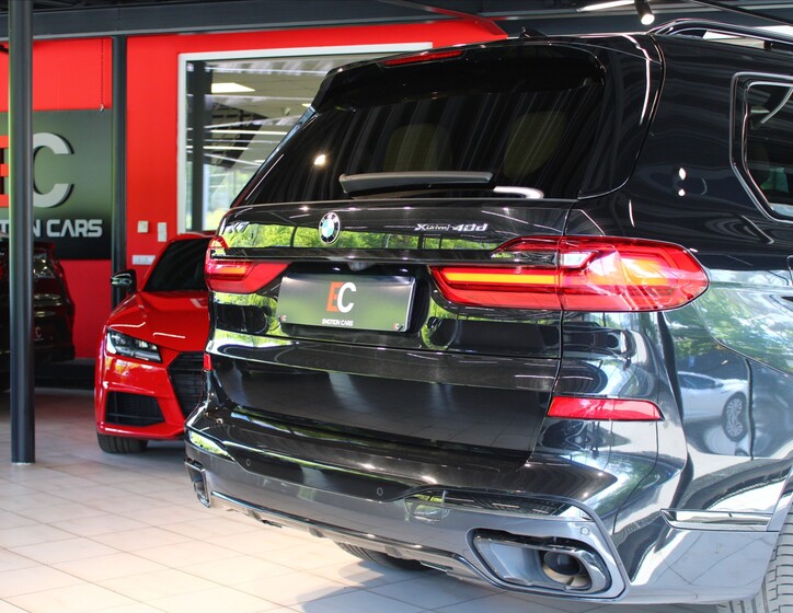 BMW X7 6