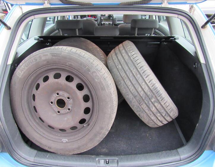 Volkswagen Golf 23