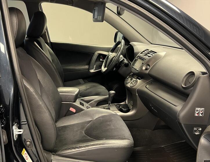 Toyota RAV4 7