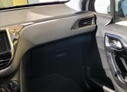 Peugeot 208 28