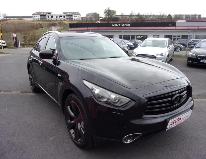 Infiniti FX30 1