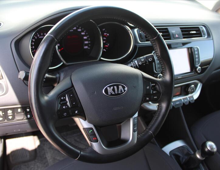 KIA Rio 14