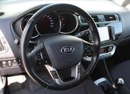 KIA Rio 14