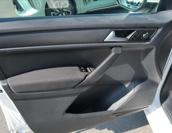 Volkswagen Caddy 19