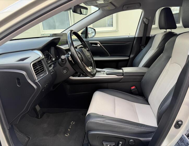 Lexus RX 450h 8
