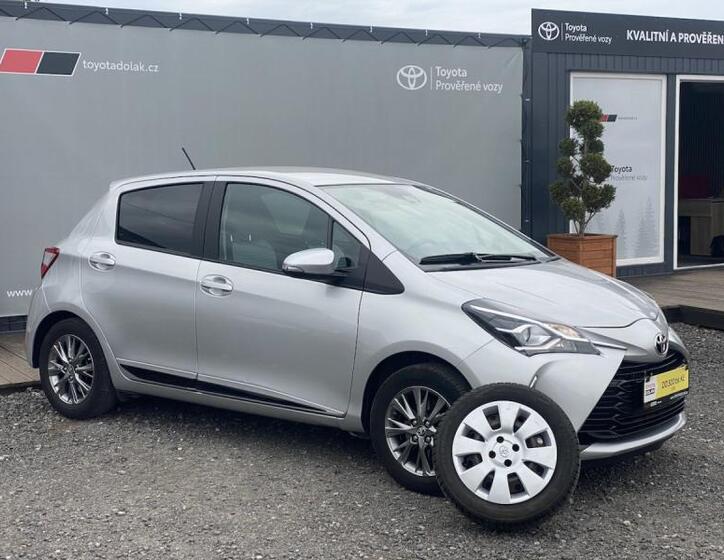 Toyota Yaris 1