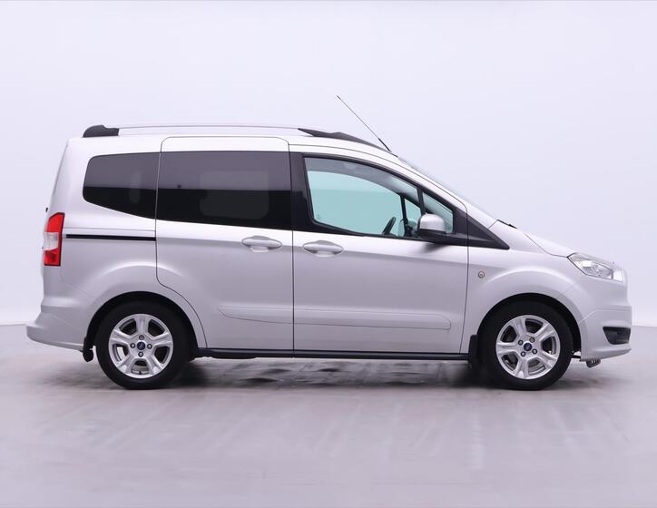 Ford Tourneo Courier 8