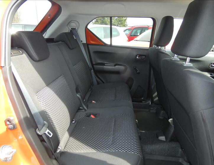 Suzuki Ignis 11