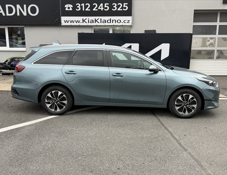 KIA Ceed 4