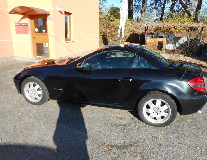 Mercedes-Benz SLK 8
